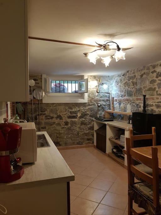 Taverna Abitazione A 15 Km Da Firenze Prato  Buitenkant foto