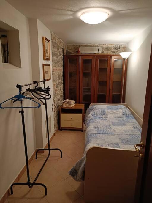 Taverna Abitazione A 15 Km Da Firenze Prato  Buitenkant foto